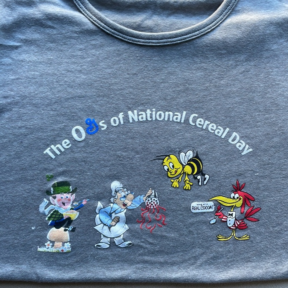 ⭐️CEREAL T Shirt - NATIONAL CEREAL DAY - Vintage cartoon t-shirt (women’s large)
